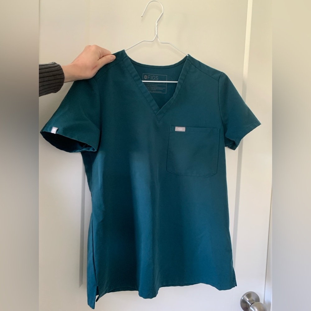 FIGS Caribbean Blue Catarina Scrub Top